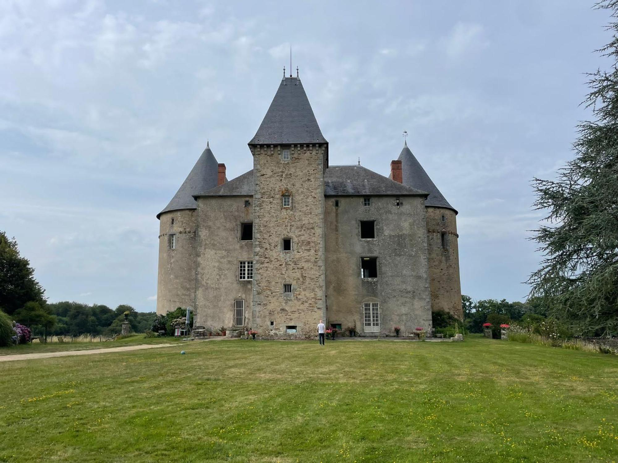 "Le Petit Bonheur" Gite Van 4 Tot 12 Personen Met Prive Vijver Van 2Ha Maisonnais-Sur-Tardoire Exterior foto